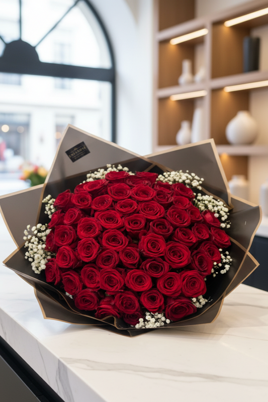Luxury Rote Rosen mit schleierkraut Edel verpackt
