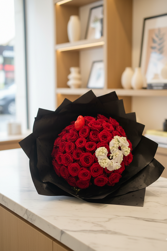 Luxury Rote Rosen (60cm) mit Buchstabe