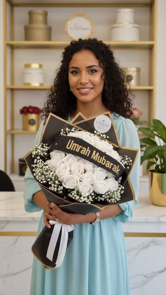 30 Künstliche Samt Rosen Weiss mit Schleierkraut mit Umrah Mubarak