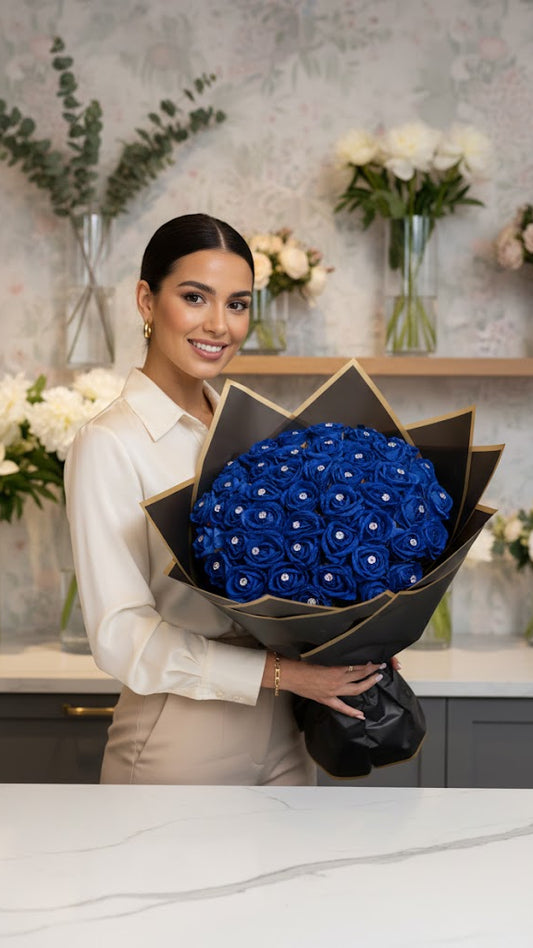 50 Künstliche Samtrosen Blau mit Diamanten