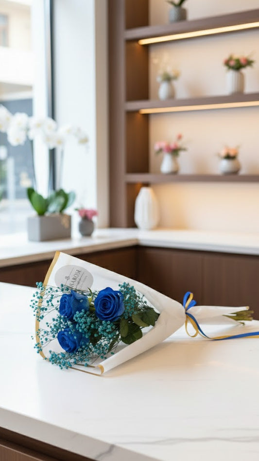 3 künstlichen Luxury Samtrosen mit echten Trockenblumen in Blau