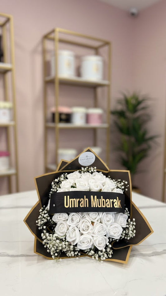 30 Künstliche Samt Rosen Weiss mit Schleierkraut mit Umrah Mubarak